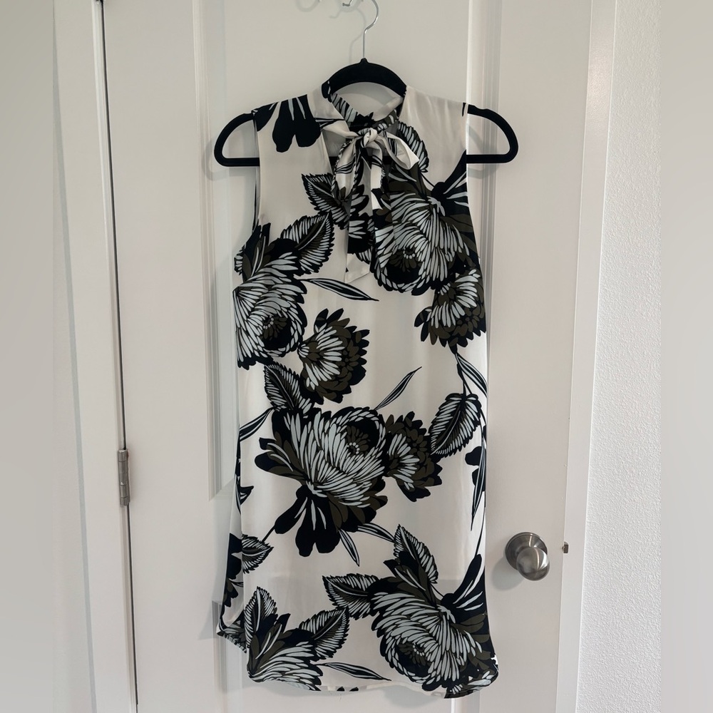 Who What Wear Black and White Sheath Mini Dress